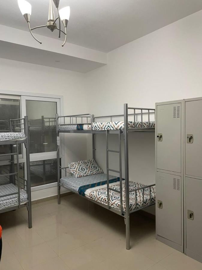 Brand New Boys Hostel 5 Min Walk From Burjuman Metro Station Exit-4 With All Brand New Furnishings & Free Facilities Dubai Dış mekan fotoğraf